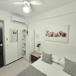 Centric Mercado Hostel *